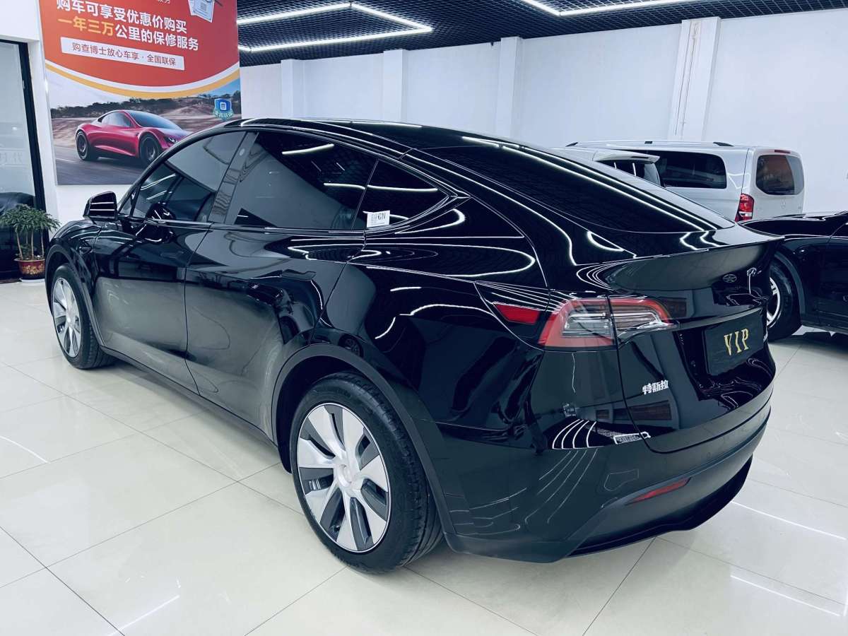 特斯拉 Model Y  2023款 后輪驅(qū)動(dòng)版圖片