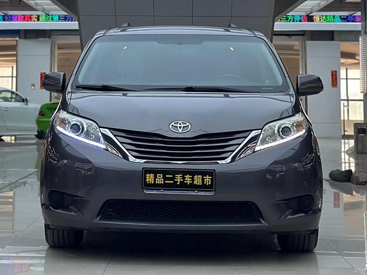 豐田 塞納  2015款 3.5L 兩驅(qū)LE圖片