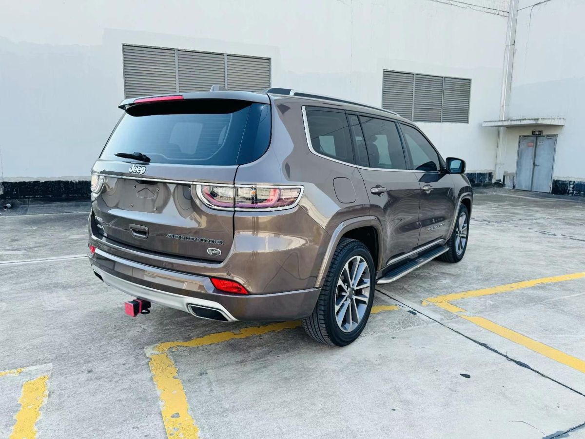 Jeep 大指揮官  2018款 2.0T 兩驅(qū)進(jìn)享版圖片
