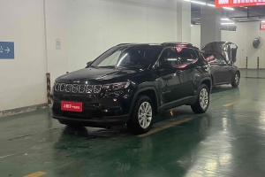 指南者 Jeep 220T 自动领先版