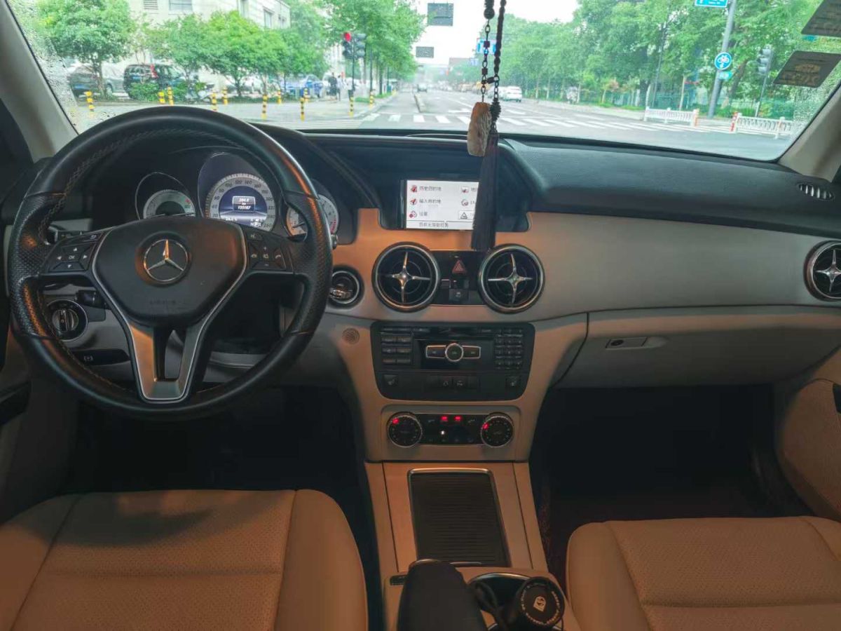 奔馳 奔馳GLK級(jí)  2013款 GLK 300 4MATIC 動(dòng)感型圖片