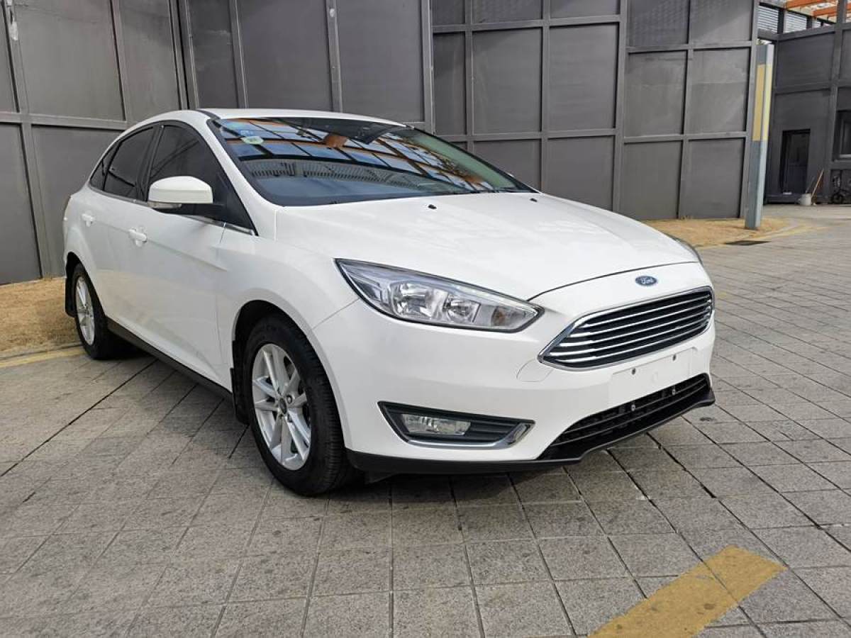 福特 ?？怂? 2018款 三廂經(jīng)典 EcoBoost 180 自動(dòng)精英型圖片