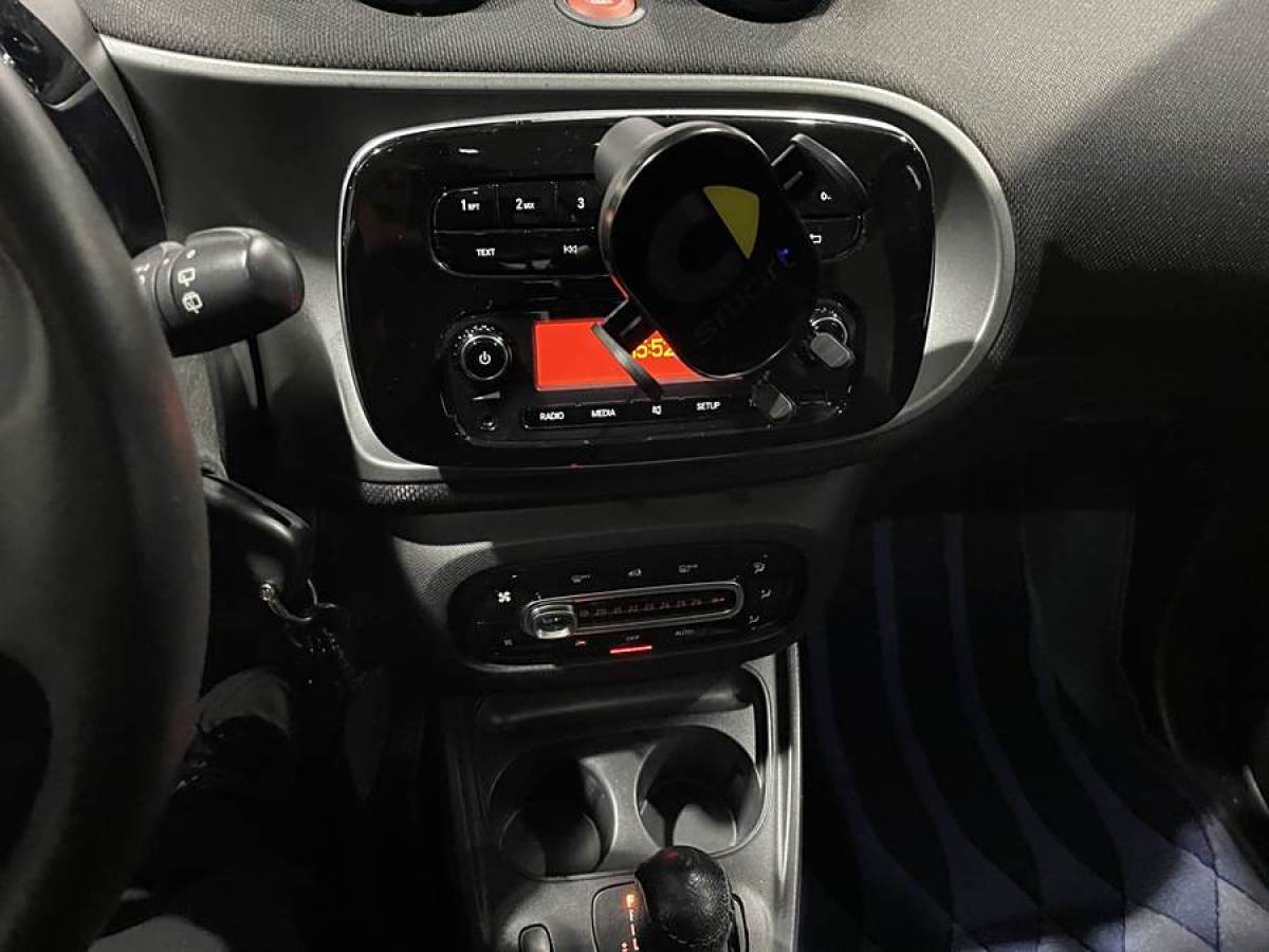 smart fortwo  2015款 1.0L 52千瓦硬頂激情版圖片