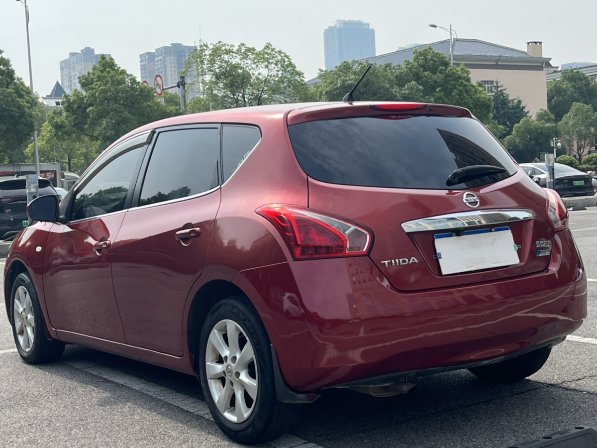 日產(chǎn) 騏達(dá)  2011款 1.6L CVT舒適型圖片