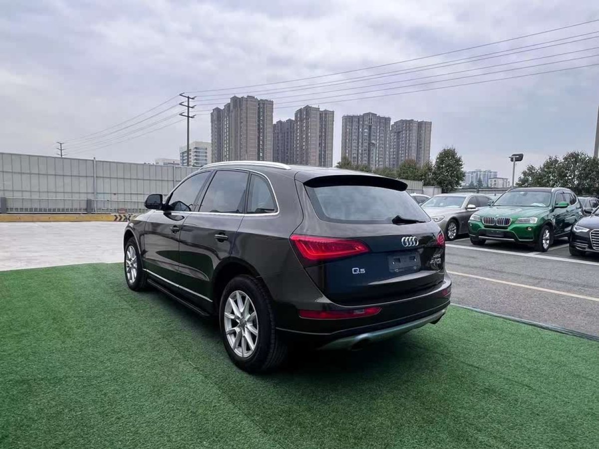 奧迪 奧迪Q5  2015款 40 TFSI 進(jìn)取型圖片