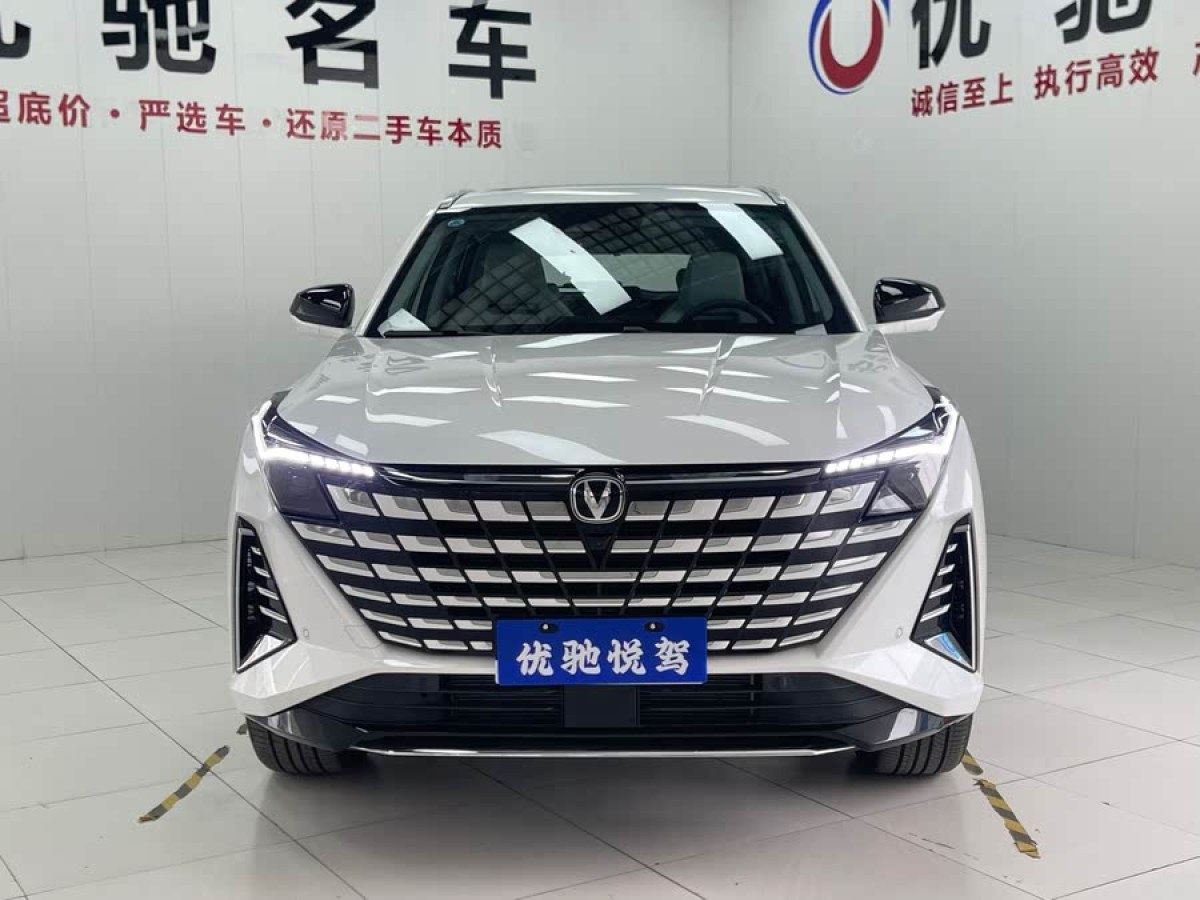長安 長安UNI-Z  2025款 1.5T 尊貴型圖片