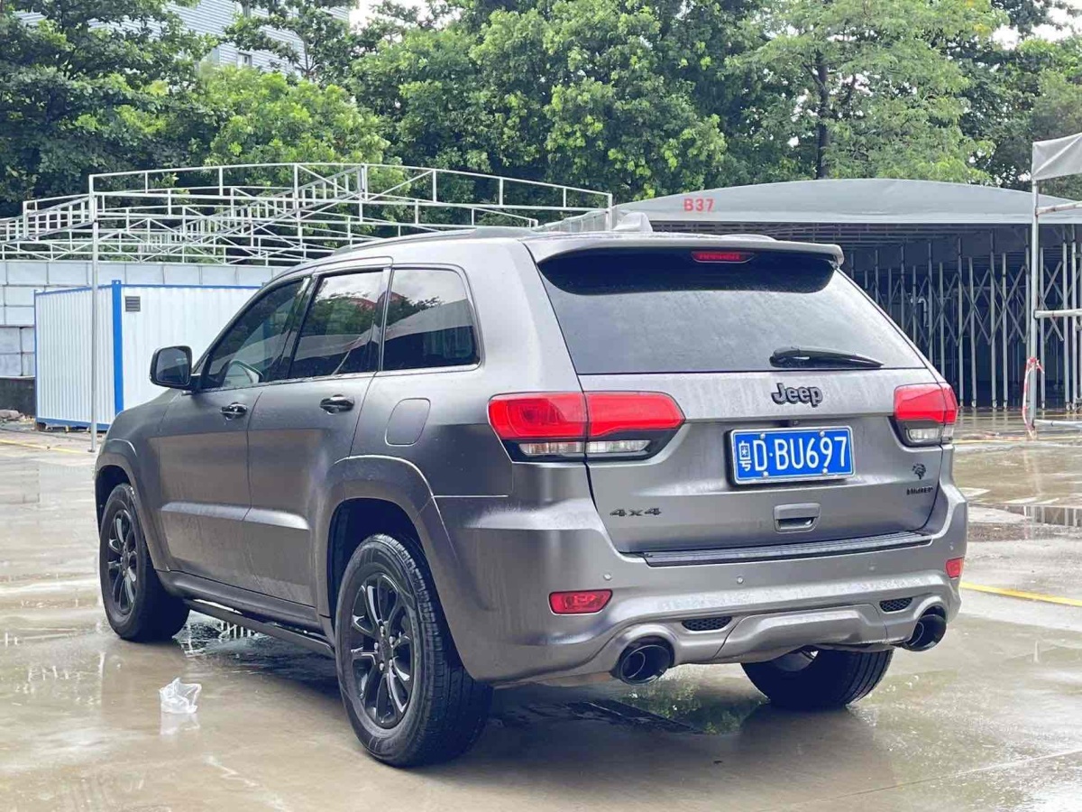 2014年5月Jeep 大切諾基  2014款 3.6L 精英導(dǎo)航版