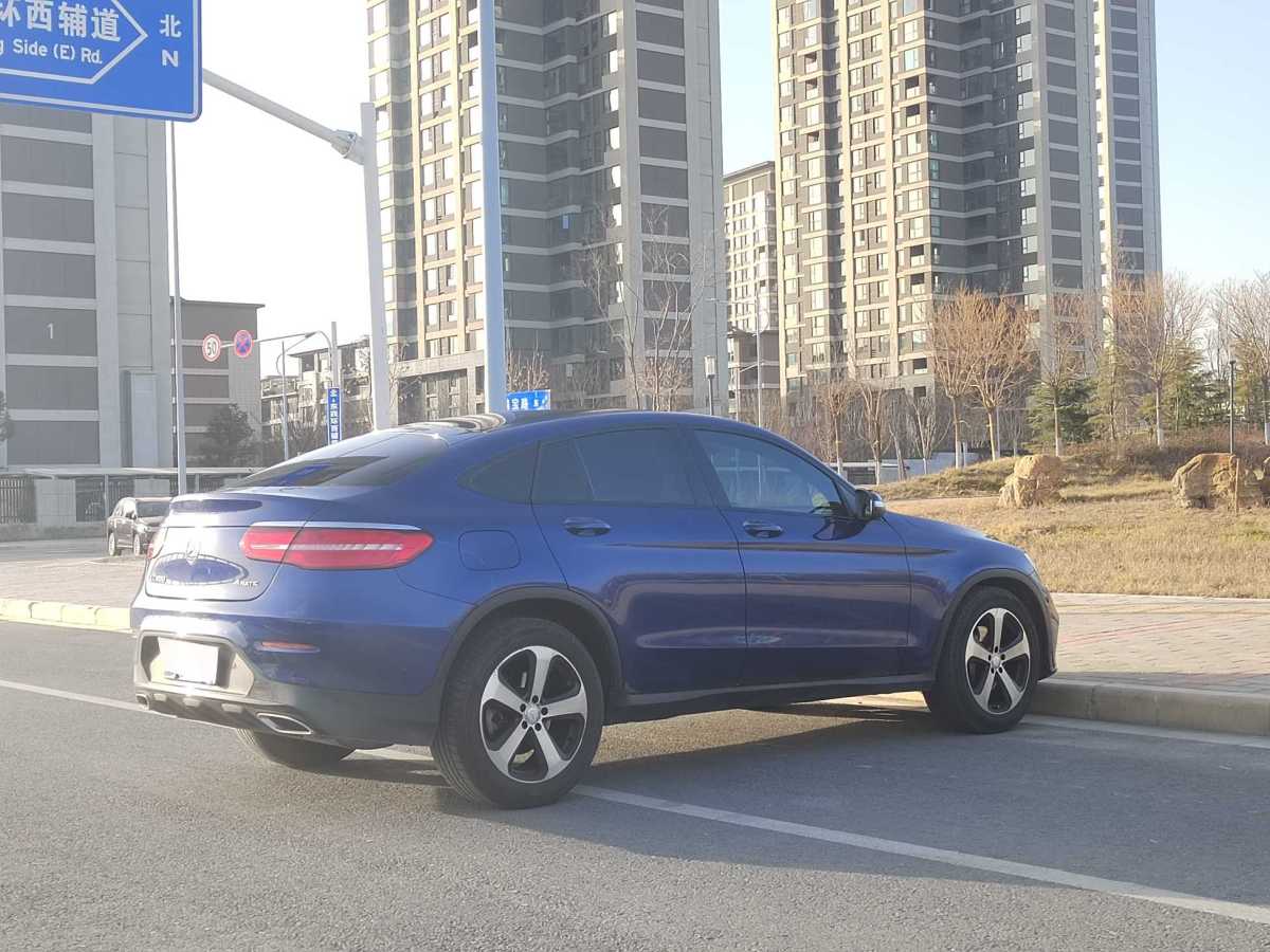 2017年1月奔馳 奔馳GLC  2022款 改款 GLC 300 4MATIC 轎跑SUV