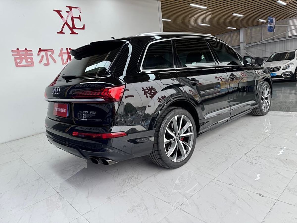 奧迪 奧迪Q7  2024款 55 TFSI quattro S line運(yùn)動(dòng)型圖片