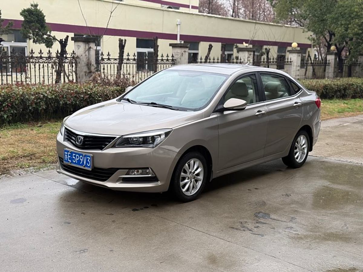 2015年6月長(zhǎng)安 悅翔V7  2015款 1.6L 手動(dòng)樂享型 國(guó)IV