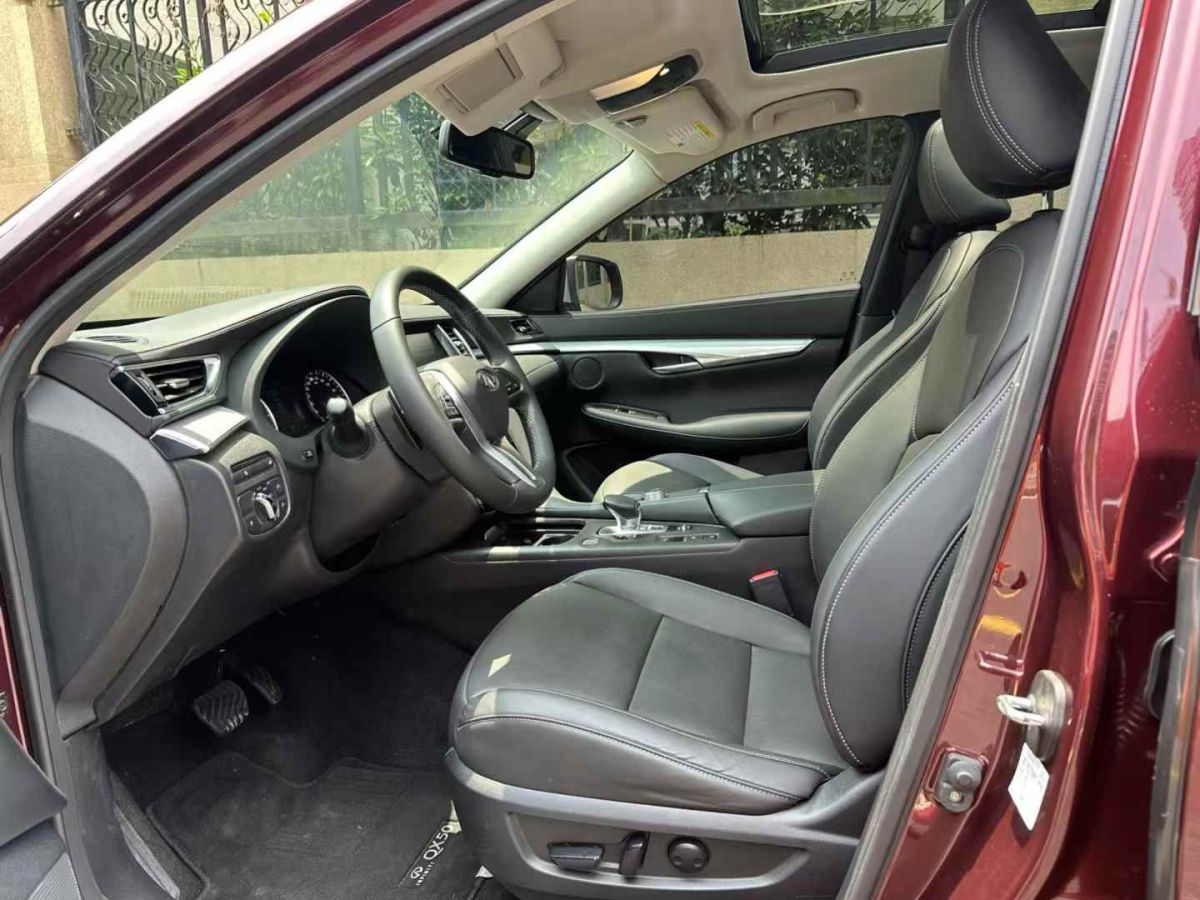 英菲尼迪 QX50  2022款 2.0T 兩驅(qū)WAVE版圖片