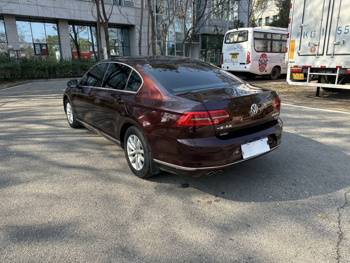 大眾 邁騰  2018款 280TSI DSG 領(lǐng)先型圖片