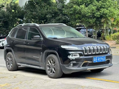 2021年1月 Jeep 自由光 2.0L 兩驅(qū)經(jīng)典運(yùn)動版圖片