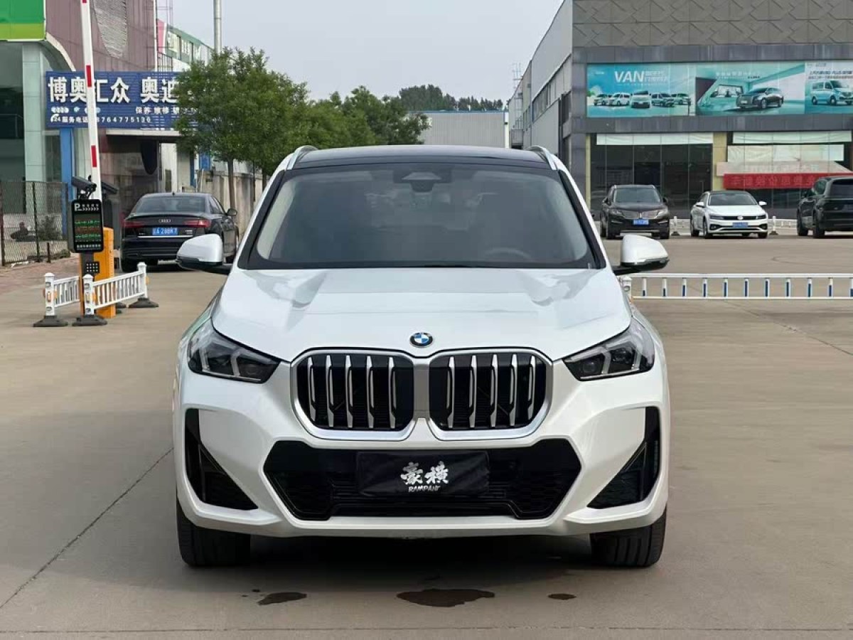 寶馬 寶馬X1  2024款 xDrive25Li X設(shè)計(jì)套裝圖片