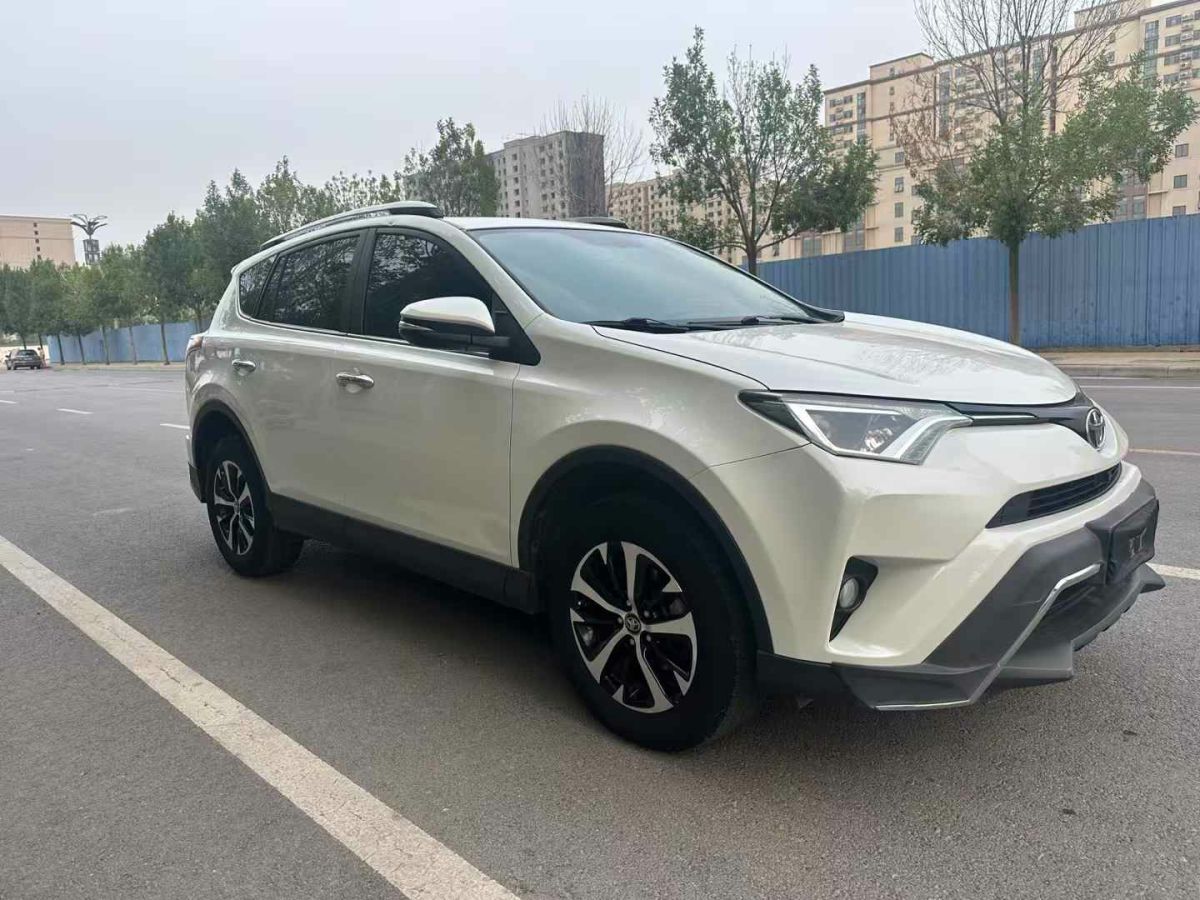 豐田 RAV4榮放  2018款 2.0L CVT兩驅(qū)風尚X版圖片