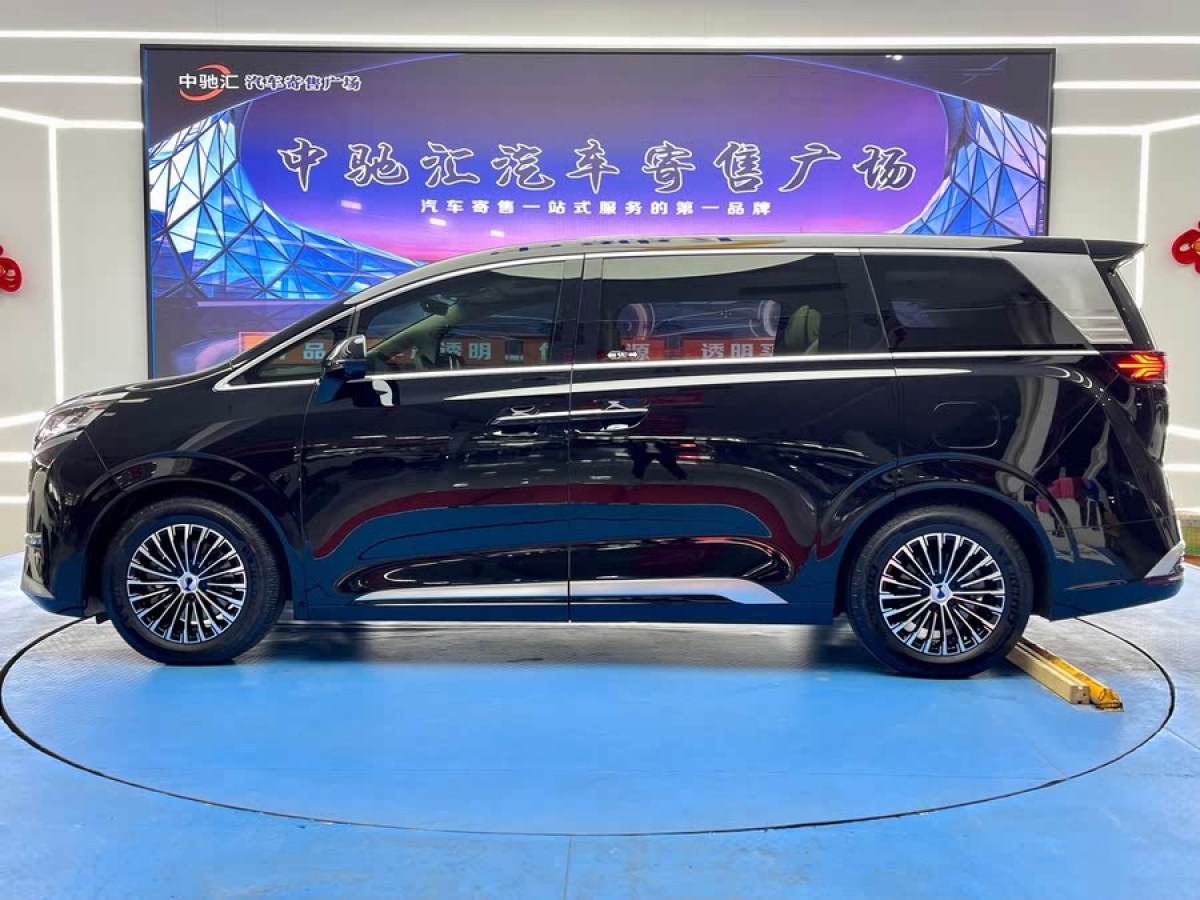 騰勢(shì) 騰勢(shì)D9  2022款 DM-i 970 四驅(qū)尊榮型圖片
