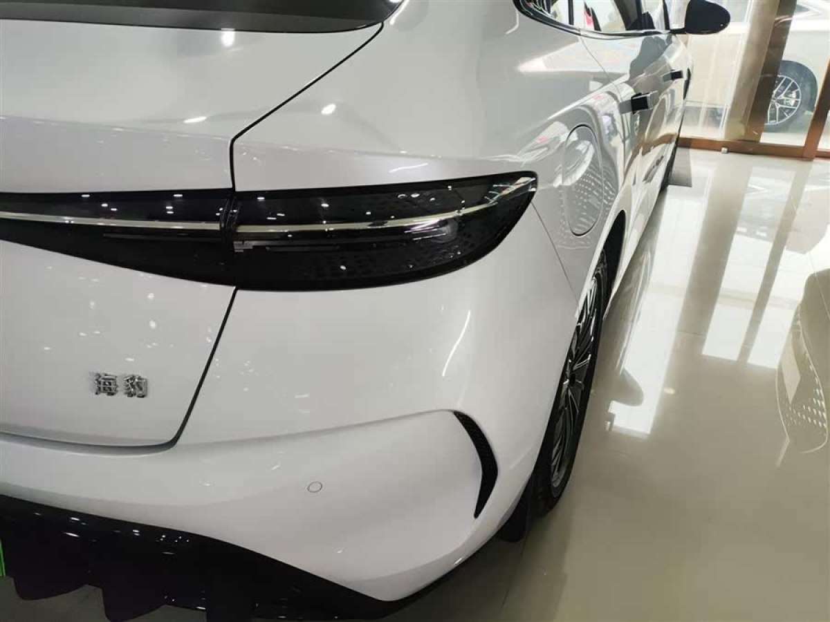 比亞迪 海豹  2023款 冠軍版 550km 尊貴型圖片