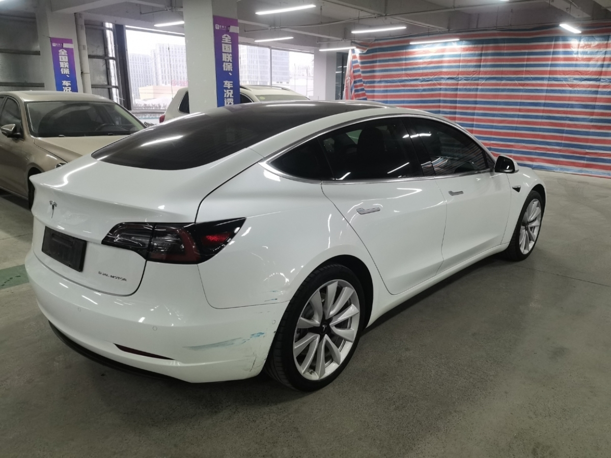 特斯拉 Model 3  2019款 長(zhǎng)續(xù)航全輪驅(qū)動(dòng)版圖片