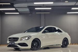 奔驰CLA级 奔驰 改款 CLA 220 4MATIC