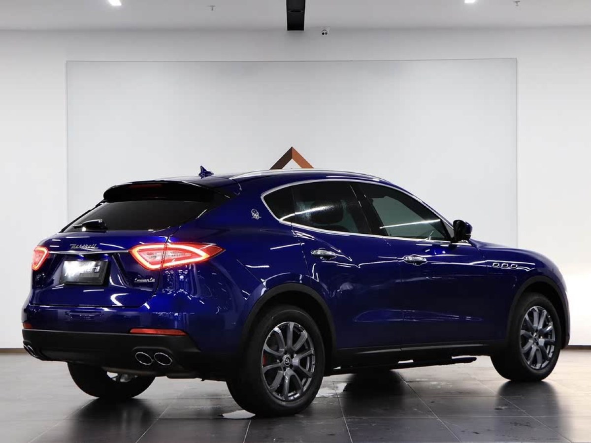 瑪莎拉蒂 Levante  2019款 3.0T 350Hp 標(biāo)準(zhǔn)版 國VI圖片