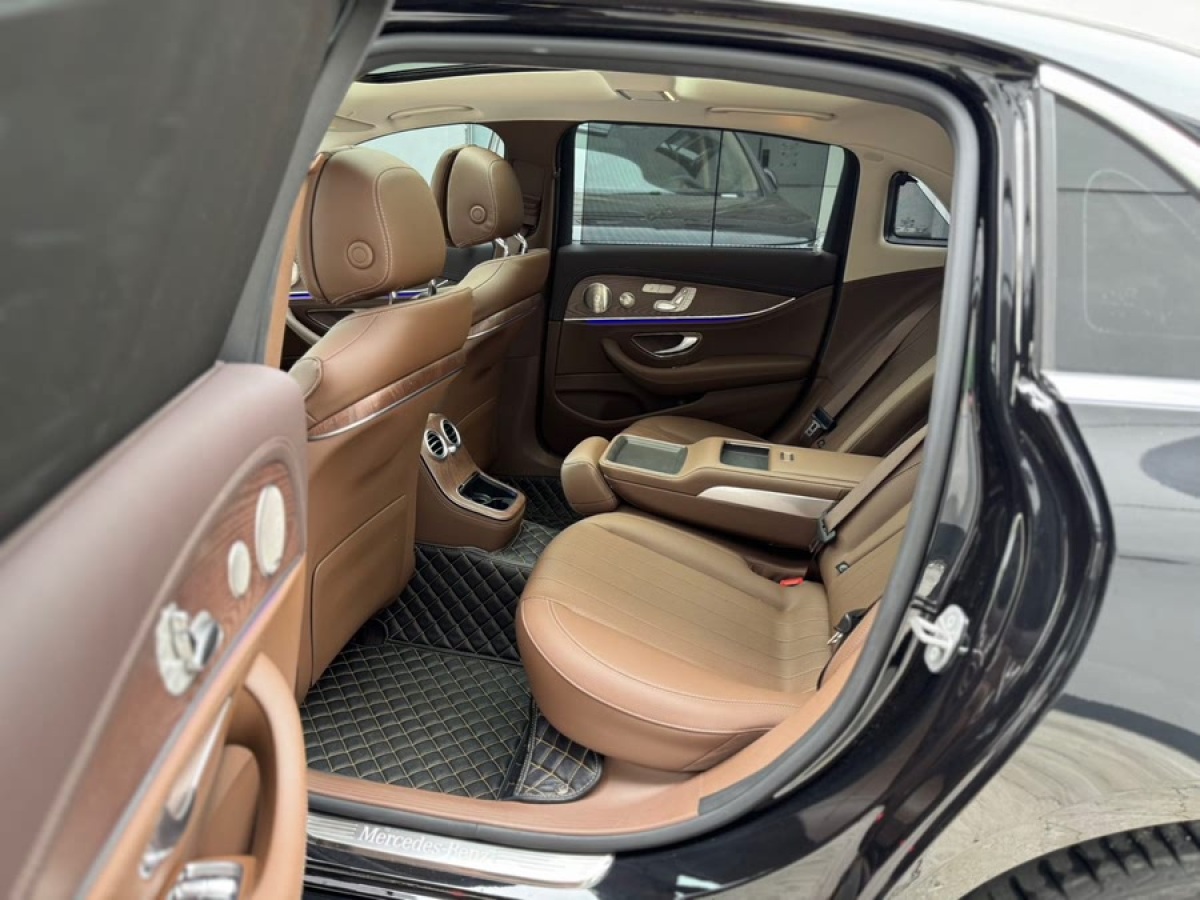 奔馳 奔馳E級(jí)  2021款 改款 E 300 L 豪華型圖片