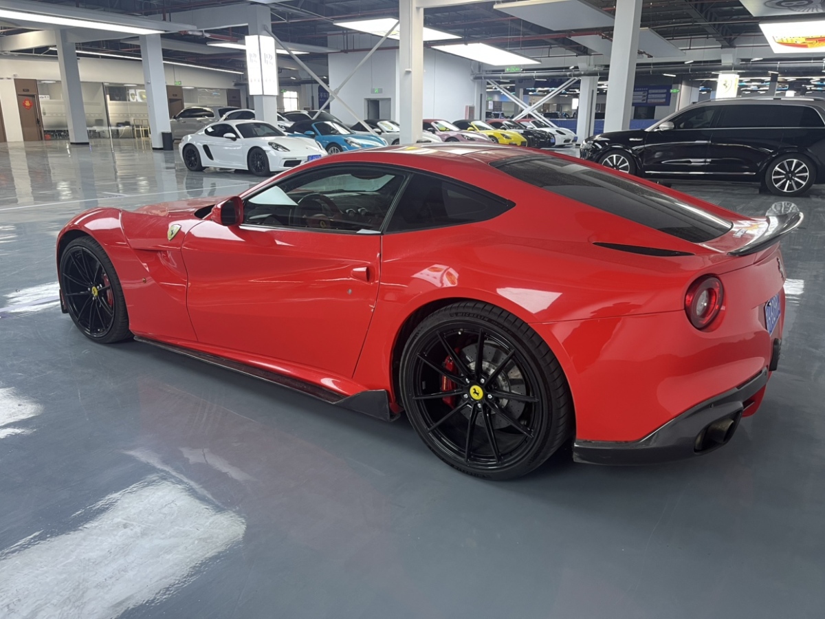 法拉利 F12berlinetta  2013款 6.3L 標準型圖片