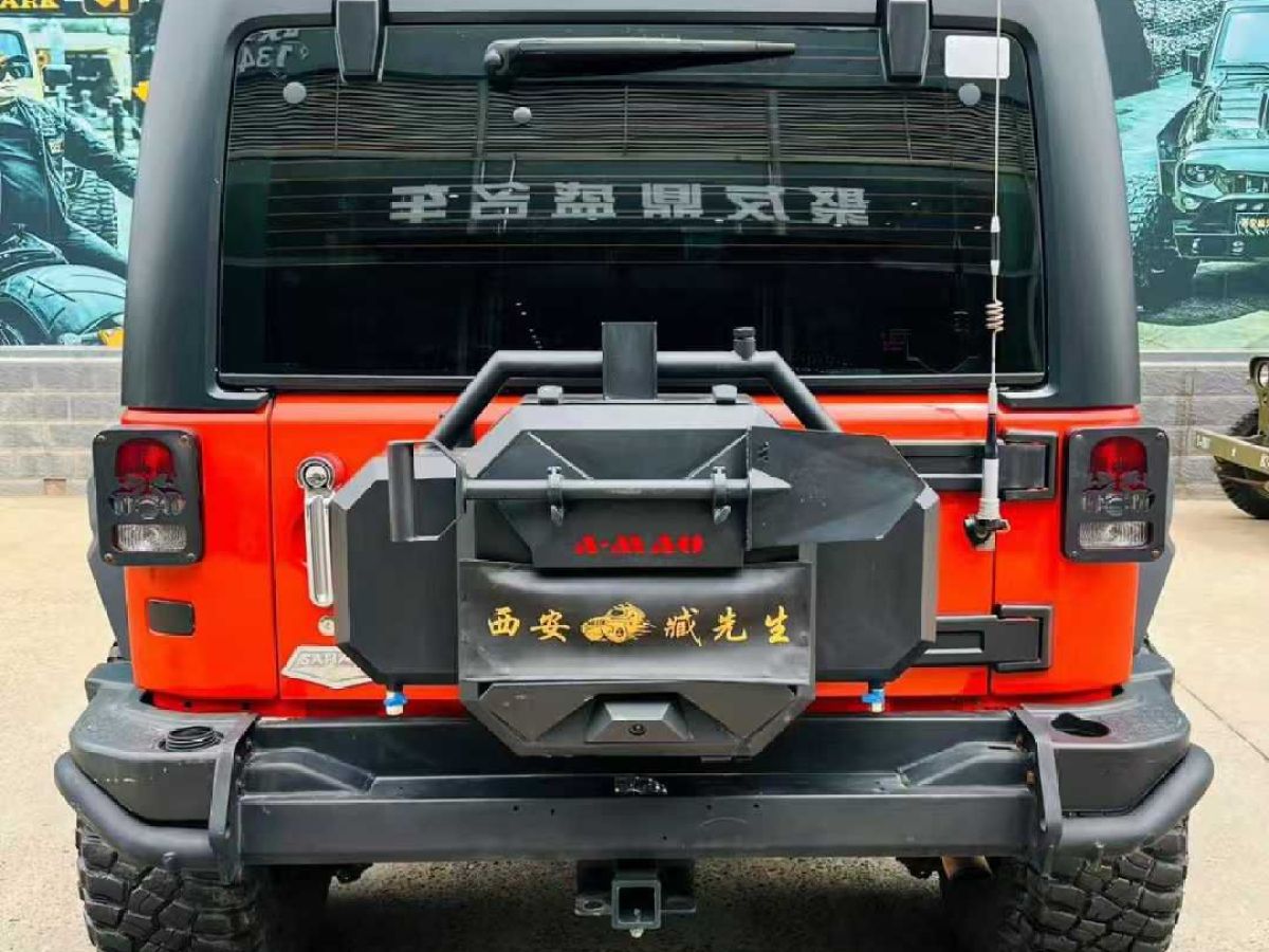 Jeep 牧馬人  2016款 3.0L Sahara 75周年致敬版圖片