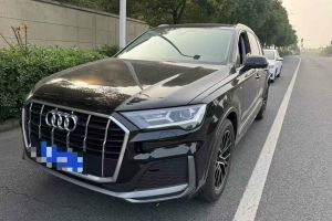 奥迪Q7 奥迪 45 TFSI quattro S line运动型