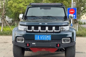 BJ40 北京 2.0T 自動四驅城市獵人版至尊型