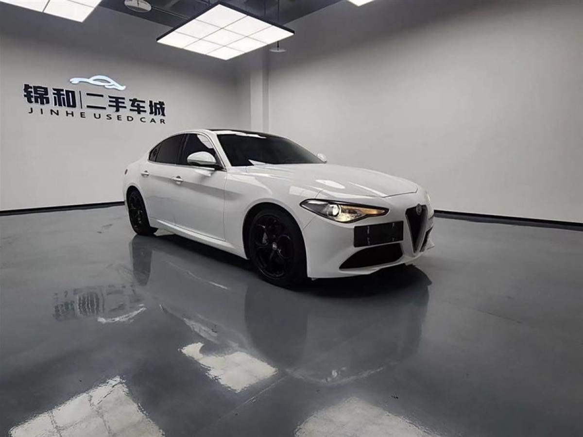 2017年2月阿爾法·羅密歐 Giulia  2017款 2.0T 200HP 精英版