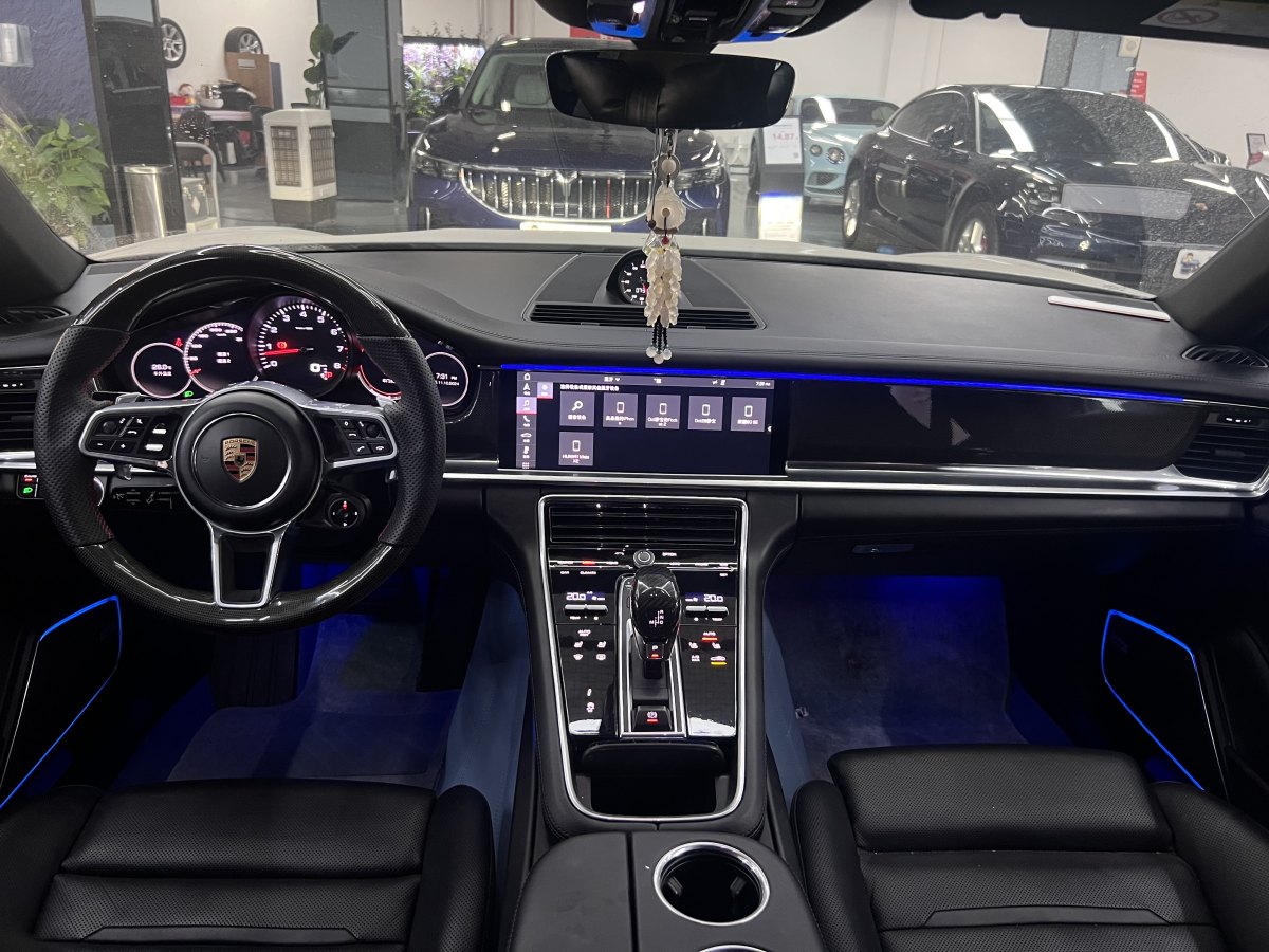 保時(shí)捷 Panamera  2019款 Panamera 4 行政加長(zhǎng)版 2.9T圖片