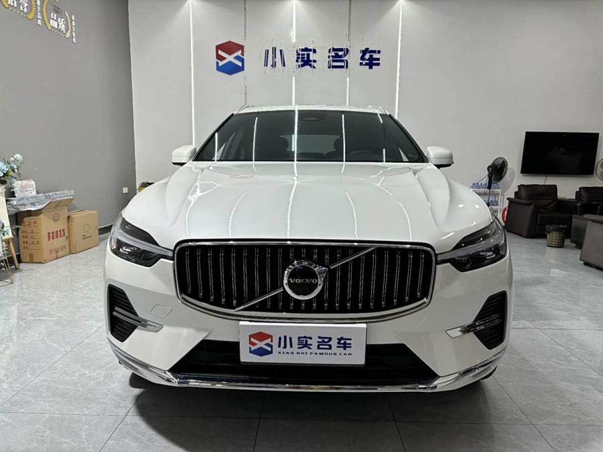 沃爾沃 XC60  2023款 B5 四驅(qū)智逸豪華版圖片