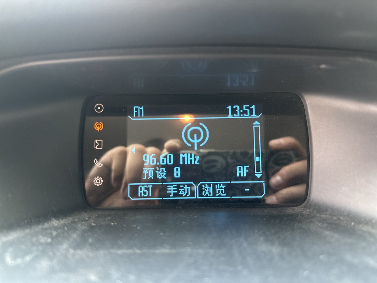 福特 ?？怂? 2012款 兩廂 1.6L 自動(dòng)舒適型圖片