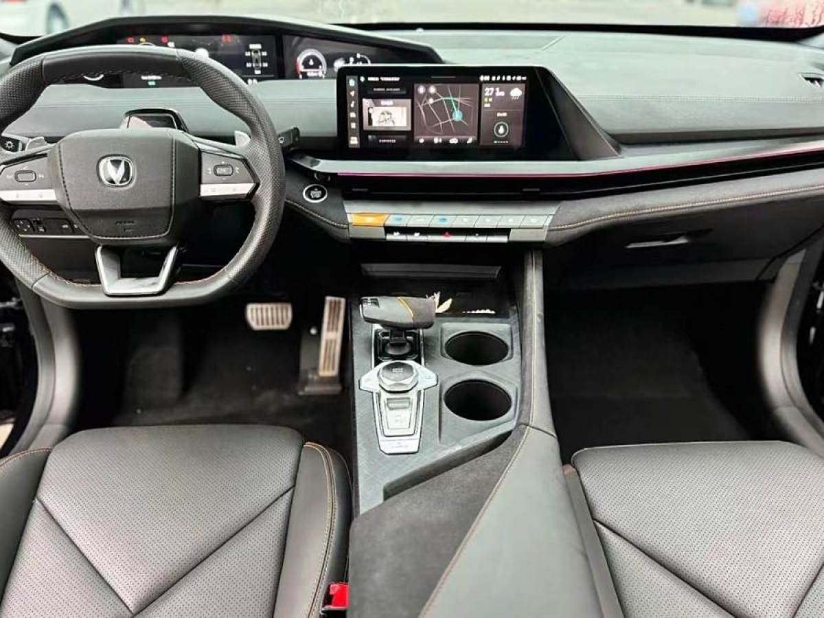 長安 長安UNI-V  2022款 1.5T 卓越型圖片