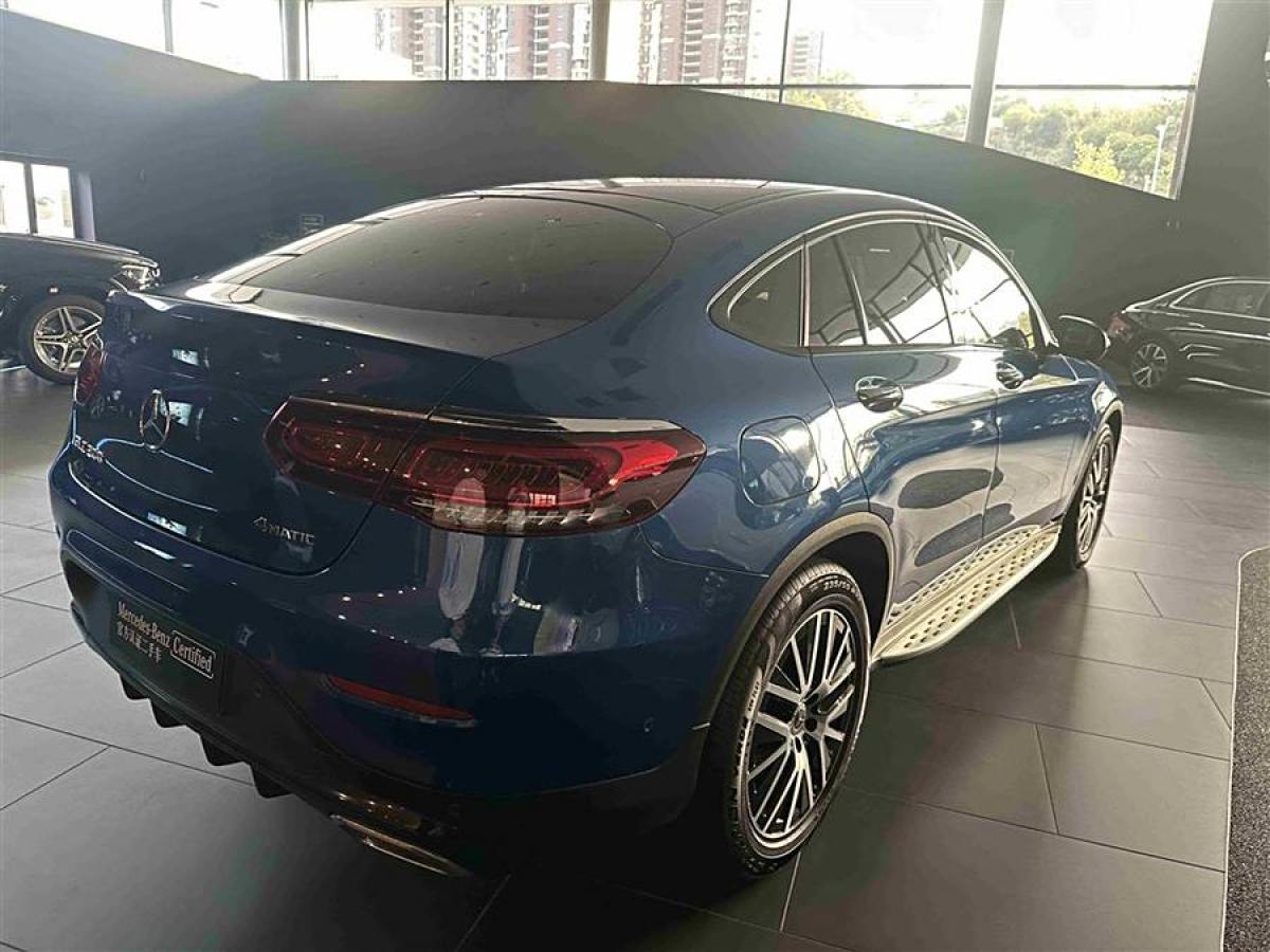 2022年3月奔馳 奔馳GLC  2022款 改款 GLC 300 4MATIC 轎跑SUV