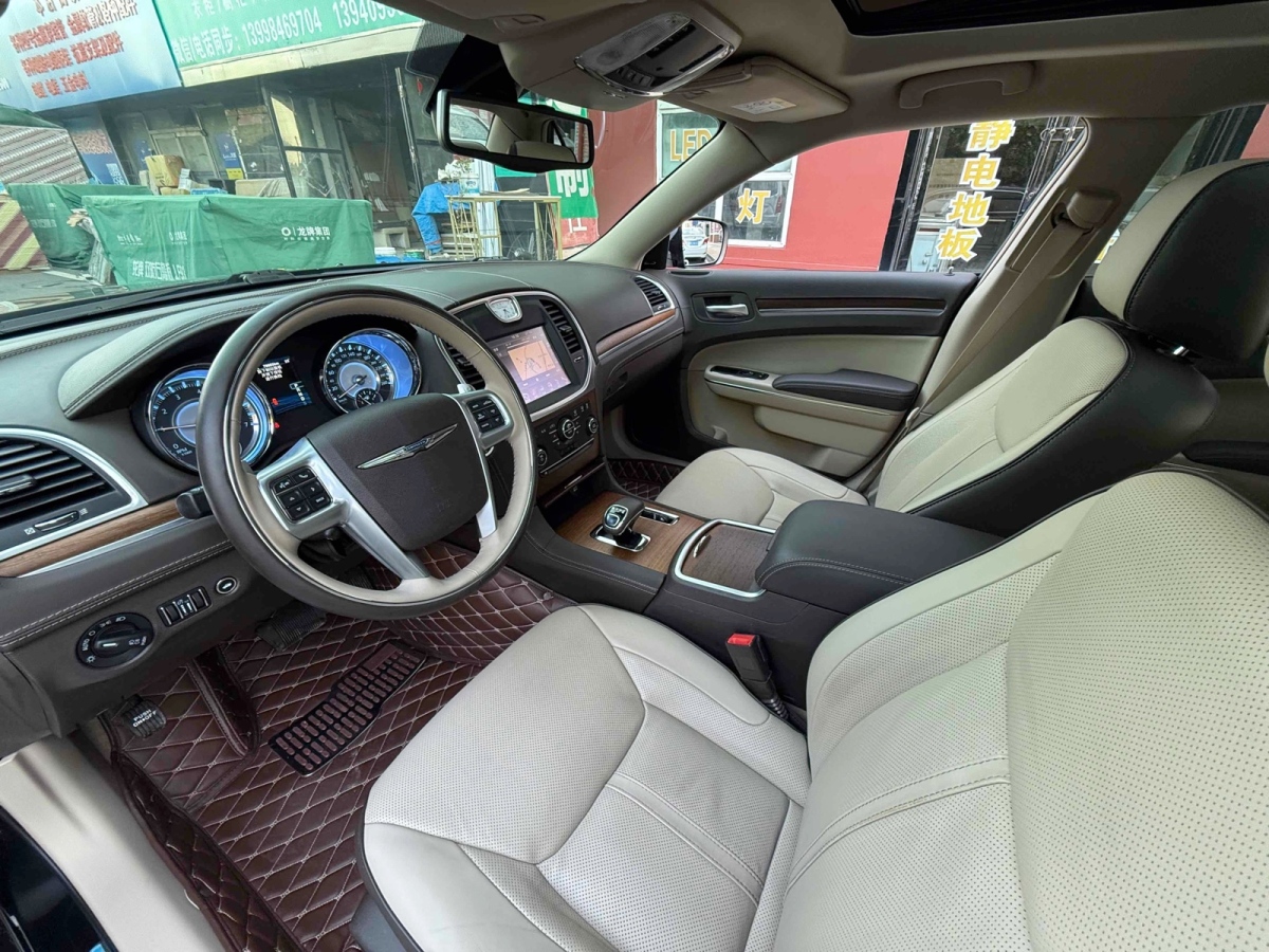 克萊斯勒 300C  2013款 3.6L 尊崇版圖片