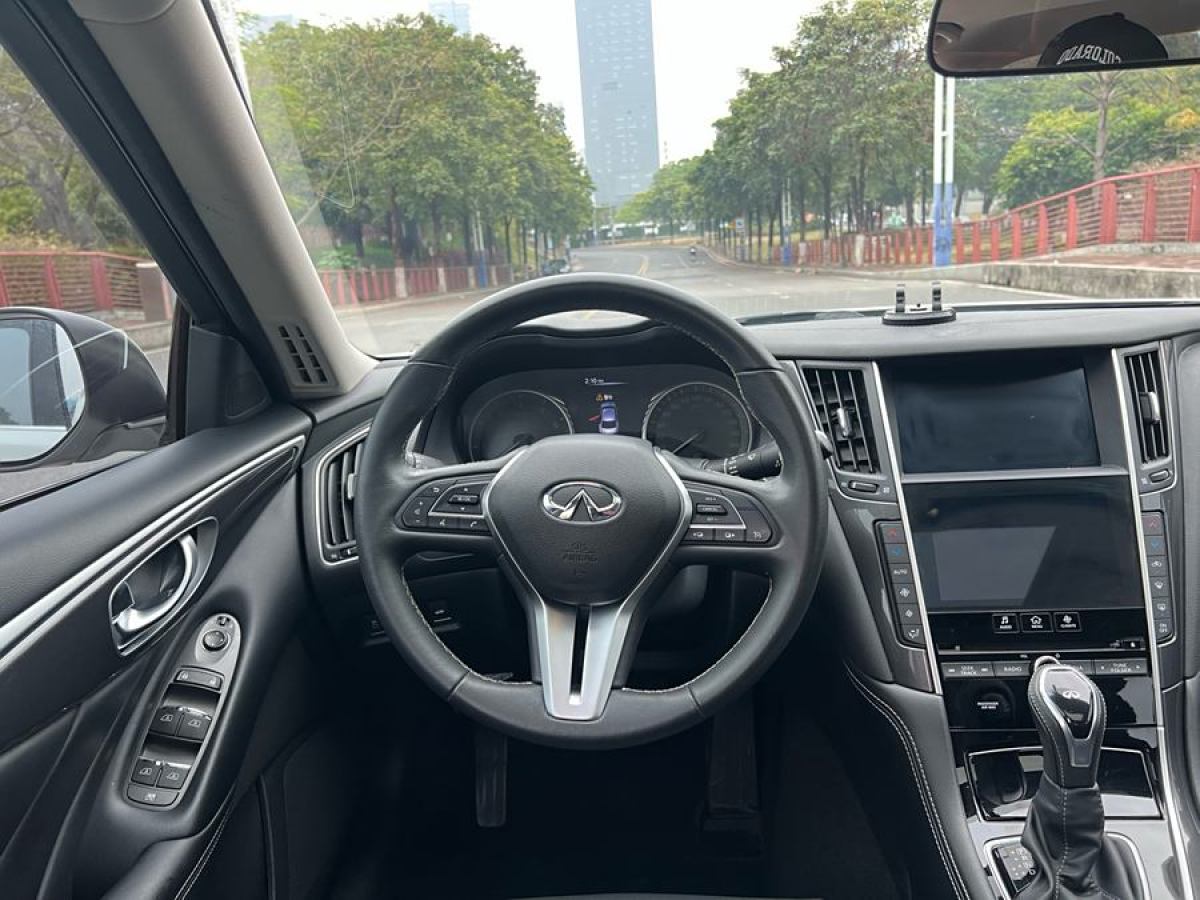 英菲尼迪 Q50L  2021款 2.0T 舒適版圖片