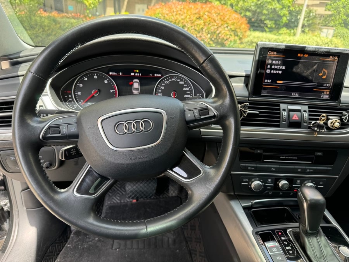 奧迪 奧迪A4L  2018款 30周年年型 30 TFSI 進(jìn)取型圖片