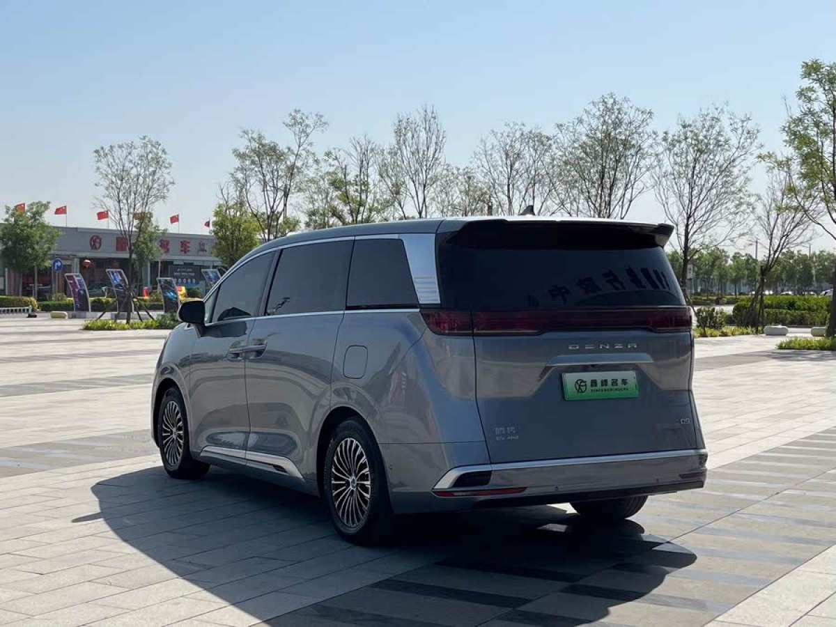 騰勢 騰勢D9  2022款 EV 600 四驅(qū)旗艦型圖片