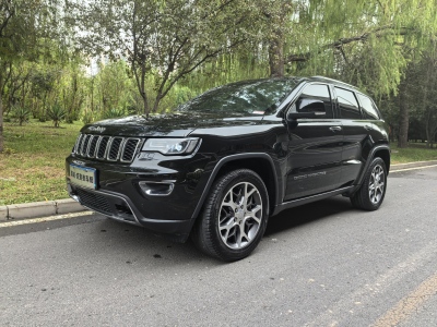 2022年1月 Jeep 大切諾基(進口) 3.0L 精英導(dǎo)航版圖片