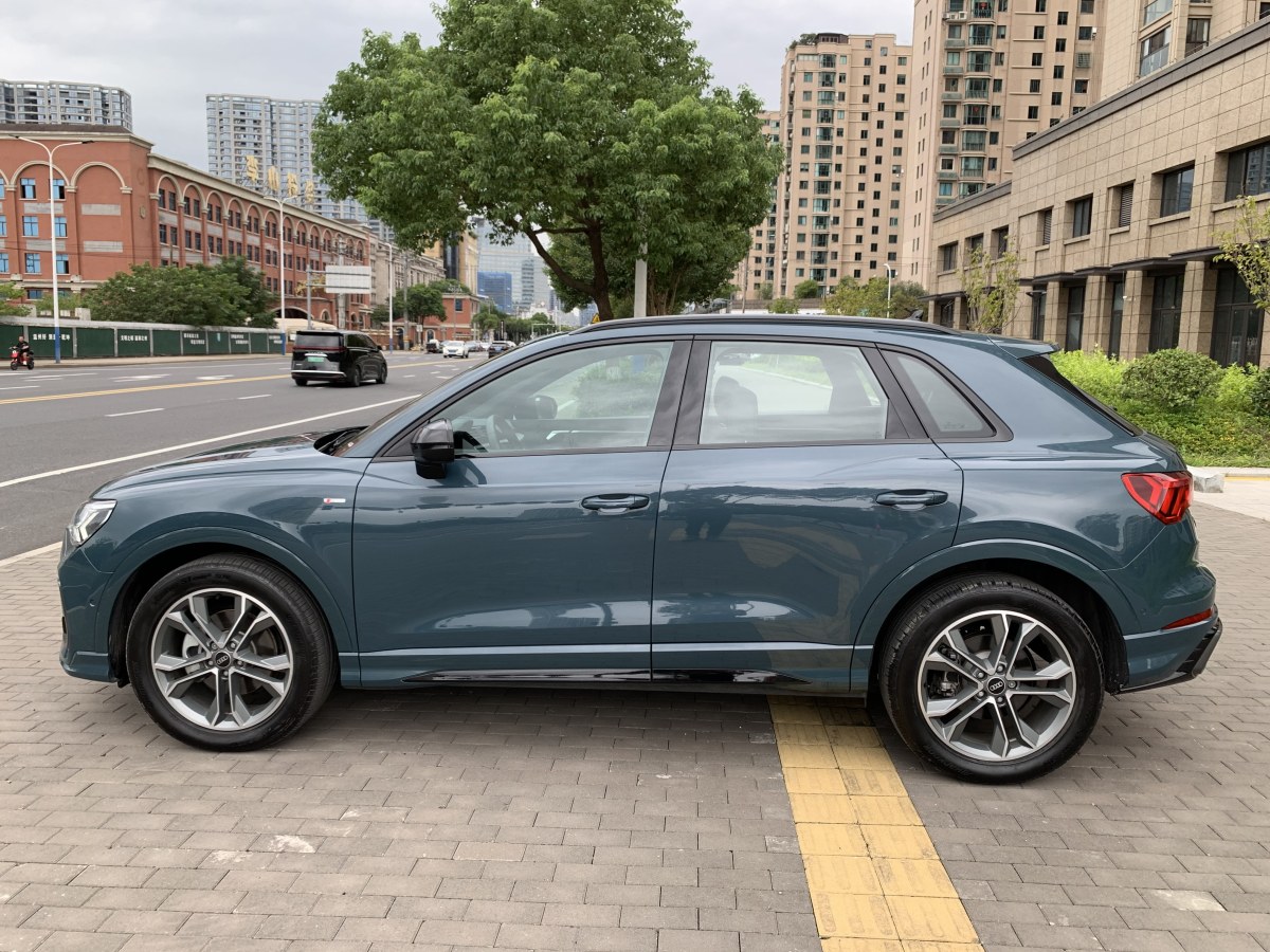 奧迪 奧迪Q3  2023款 改款 45 TFSI quattro 時尚動感型圖片