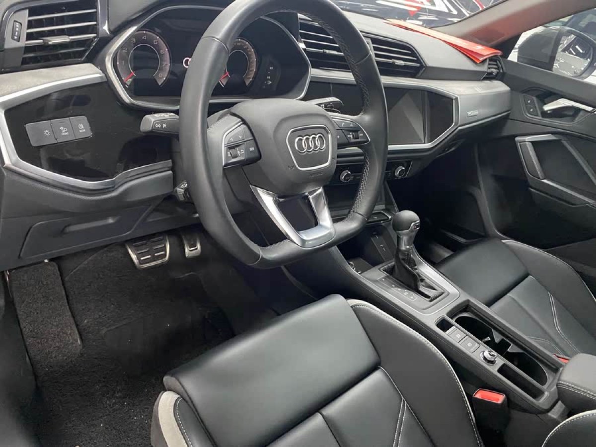 奧迪 奧迪Q3  2024款 35 TFSI 進取動感型圖片