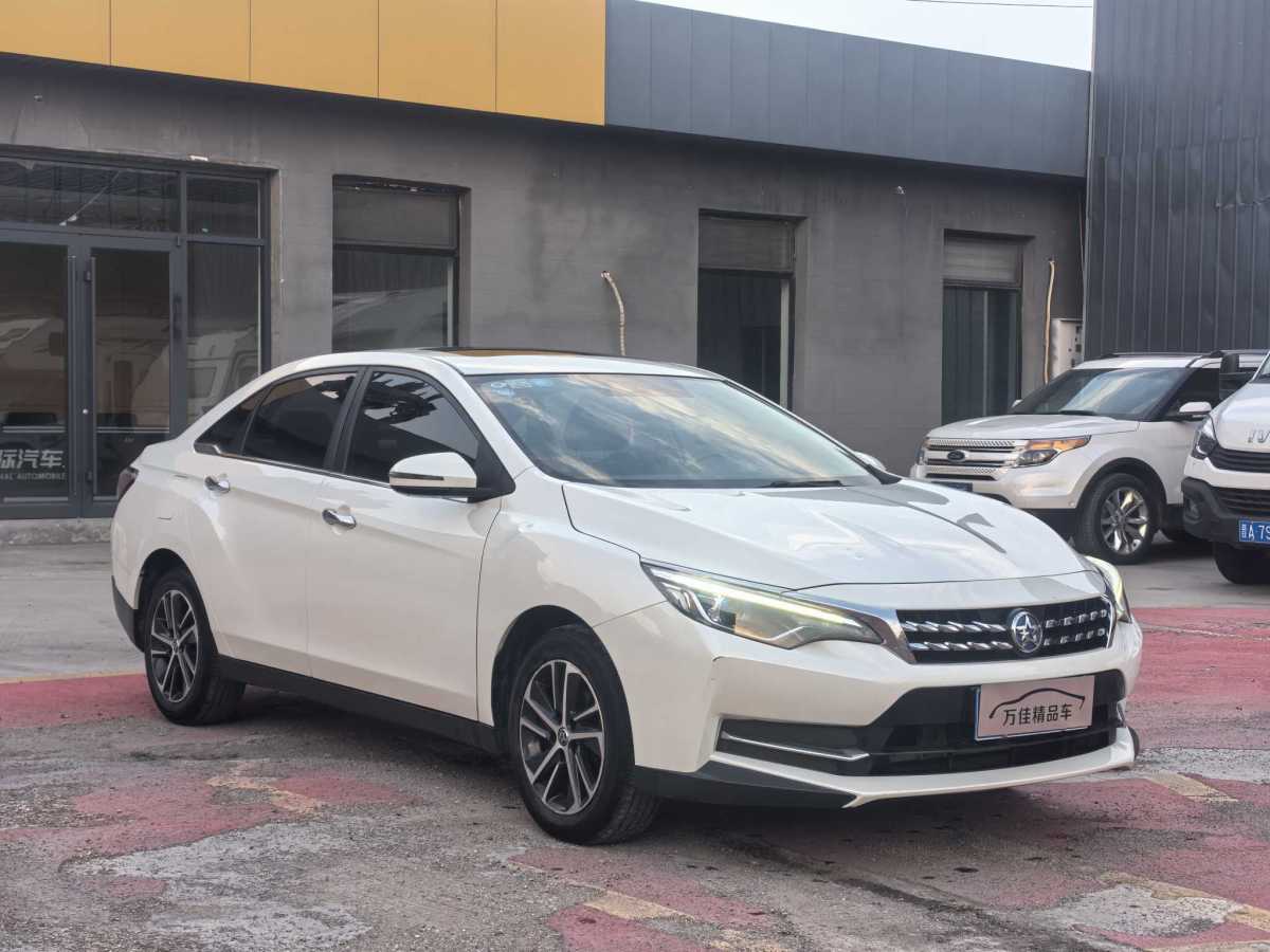 啟辰 D60  2018款 1.6L 手動智聯(lián)精英版圖片