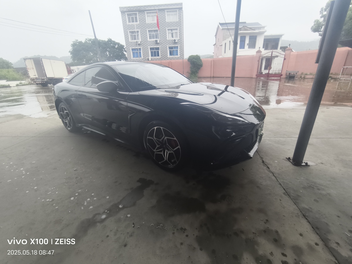 哪吒 哪吒GT  2023款 580 AWD 運動版圖片
