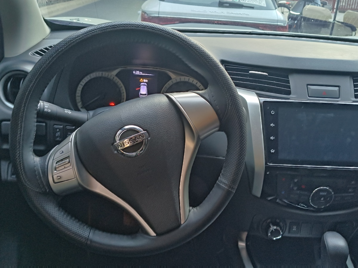日產(chǎn) 途達  2020款 2.5L 自動四驅(qū)豪華版圖片