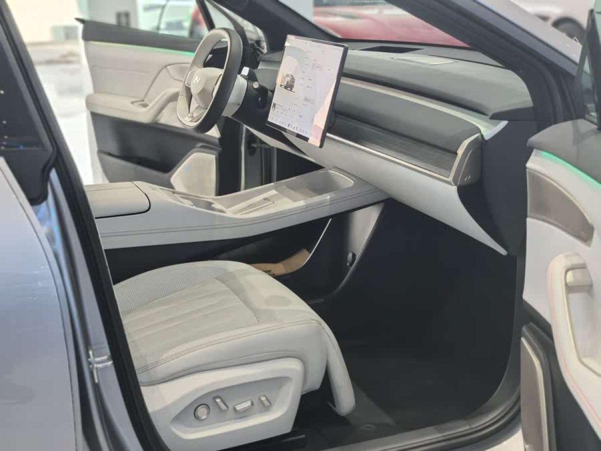 蔚來 樂道L60  2024款 60kwh 四驅(qū)版圖片