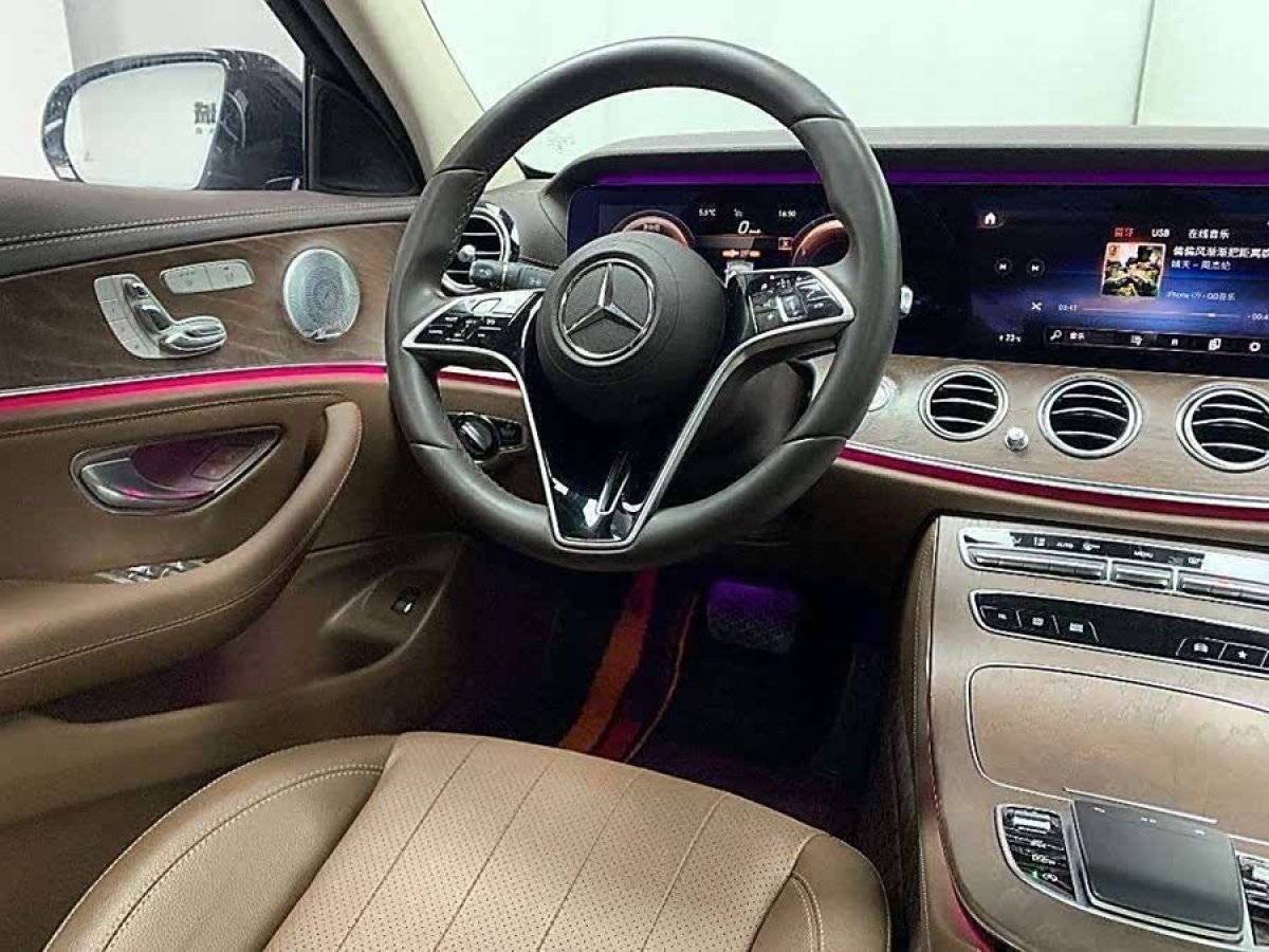 奔馳 奔馳E級(jí)  2021款 改款 E 300 L 豪華型圖片