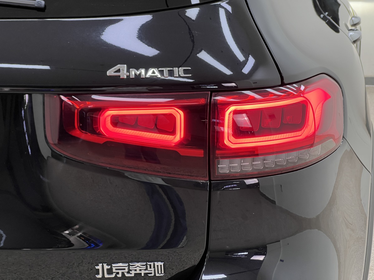 2023年3月奔馳 奔馳GLB  2023款 GLB 220 4MATIC