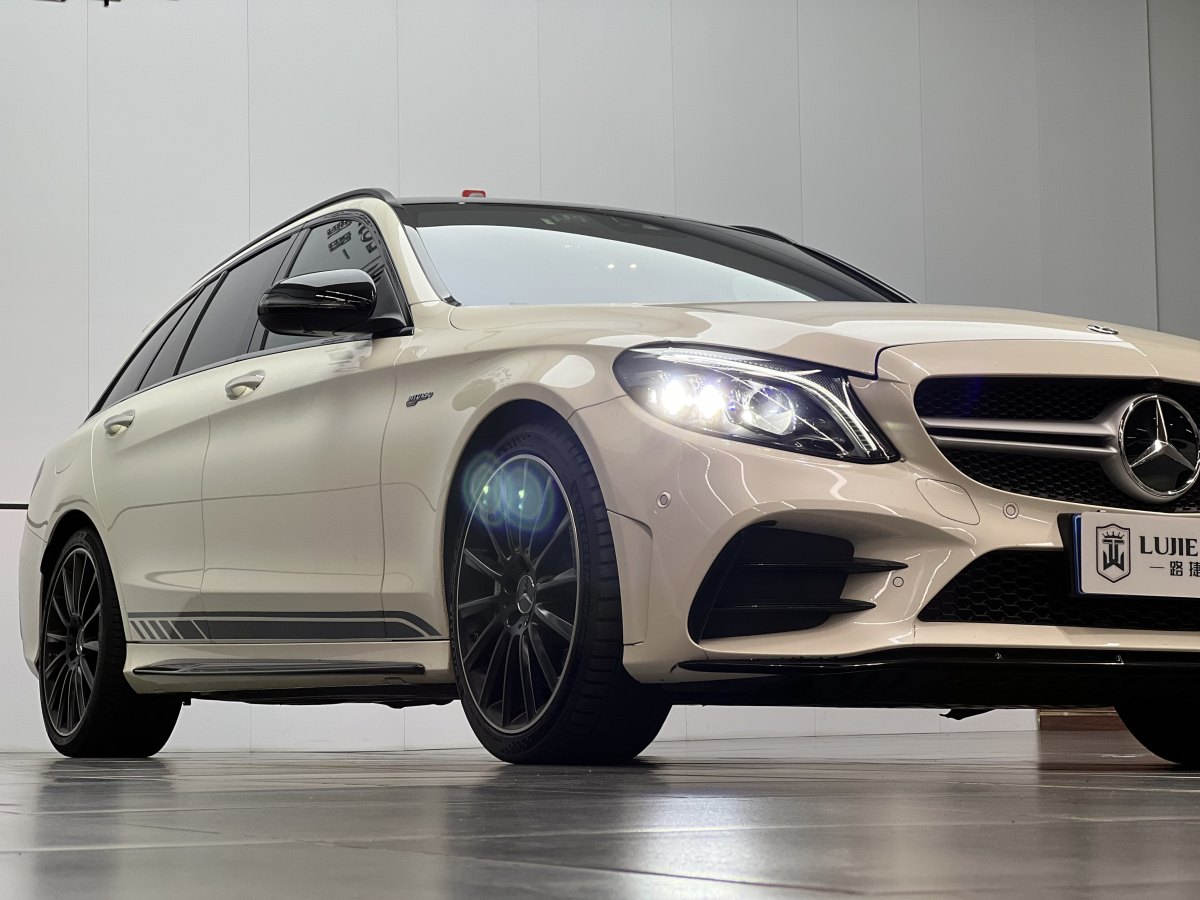 奔馳 奔馳C級(jí)AMG  2019款 AMG C 43 4MATIC 旅行轎車(chē) 特別版圖片