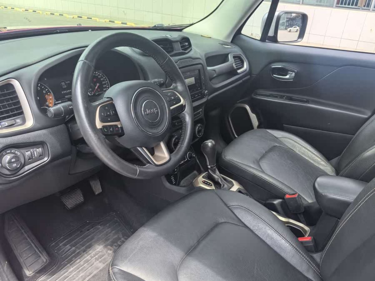 Jeep 自由俠  2017款 180TS 自動(dòng)四驅(qū)全能版圖片